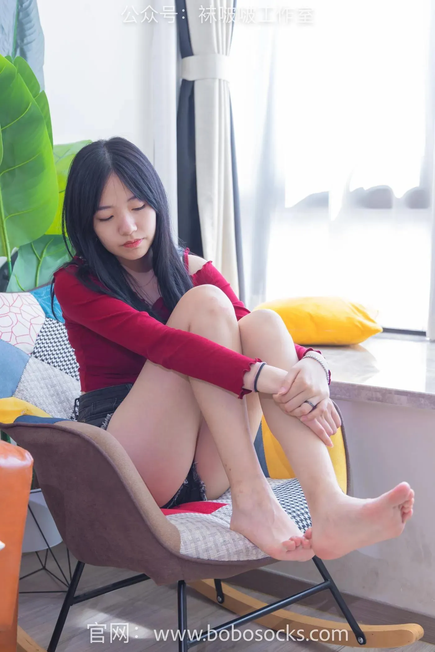 [BoBoSocks袜啵啵]NO.120 小甜豆-高跟长靴、白棉袜、裸足 [170P]插图6